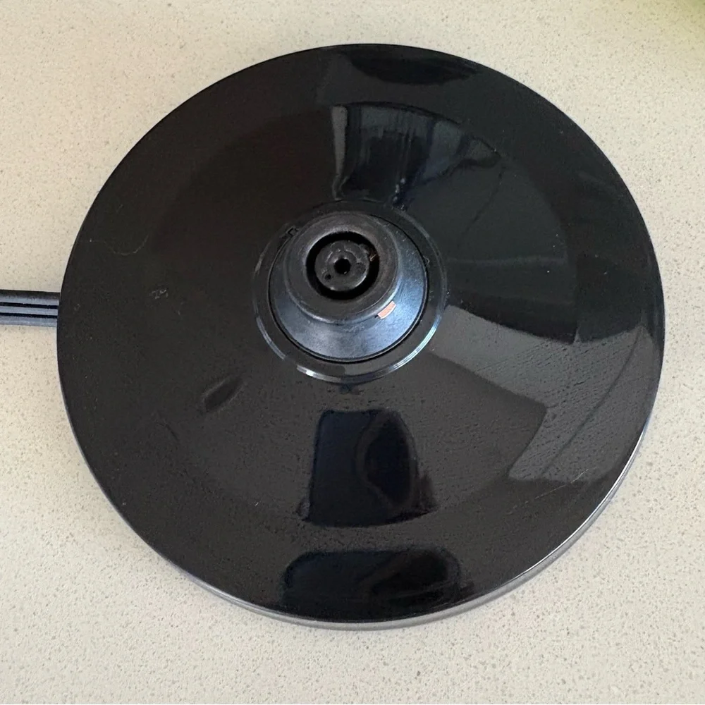 Cosori Electric Glass Kettle with Black Handle - Picture 6 of 10